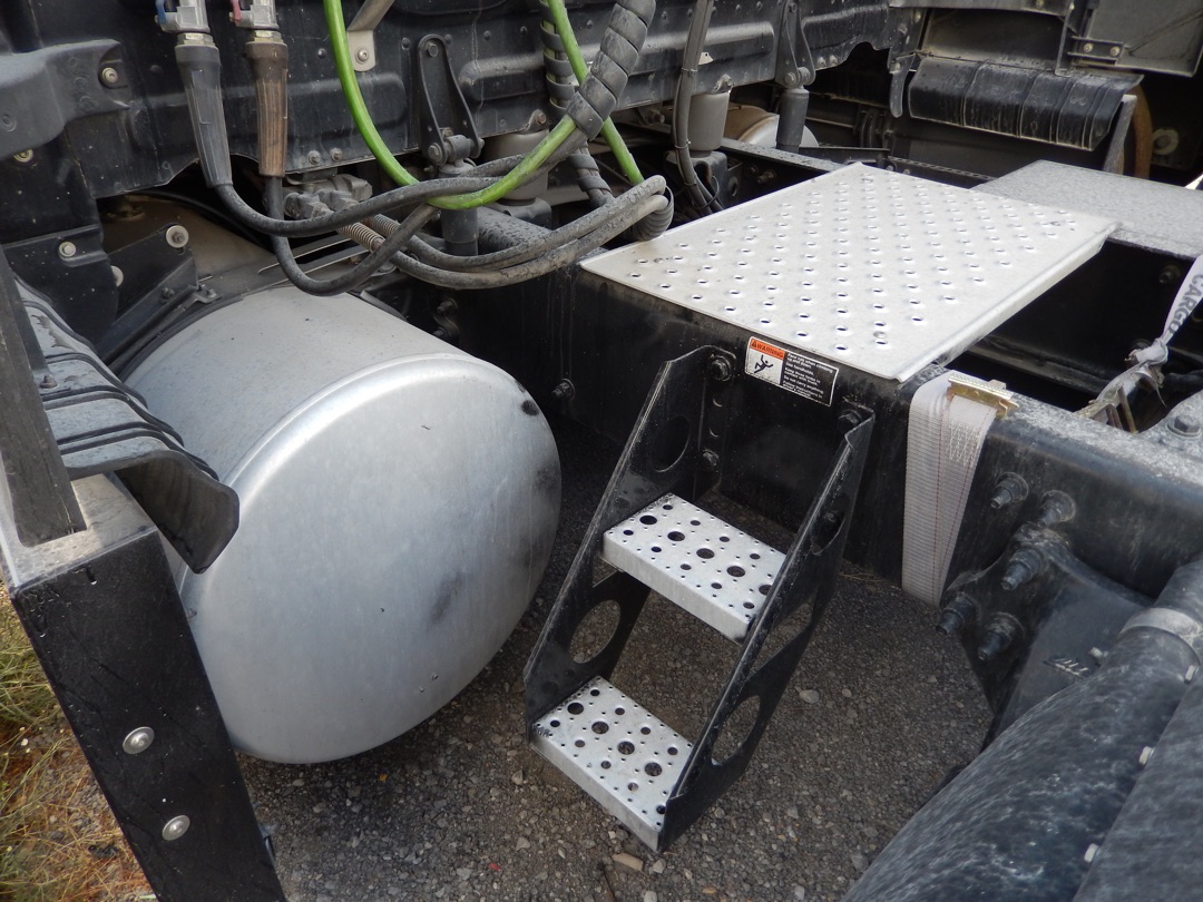 2019 FREIGHTLINER CASCADIA - Image 11